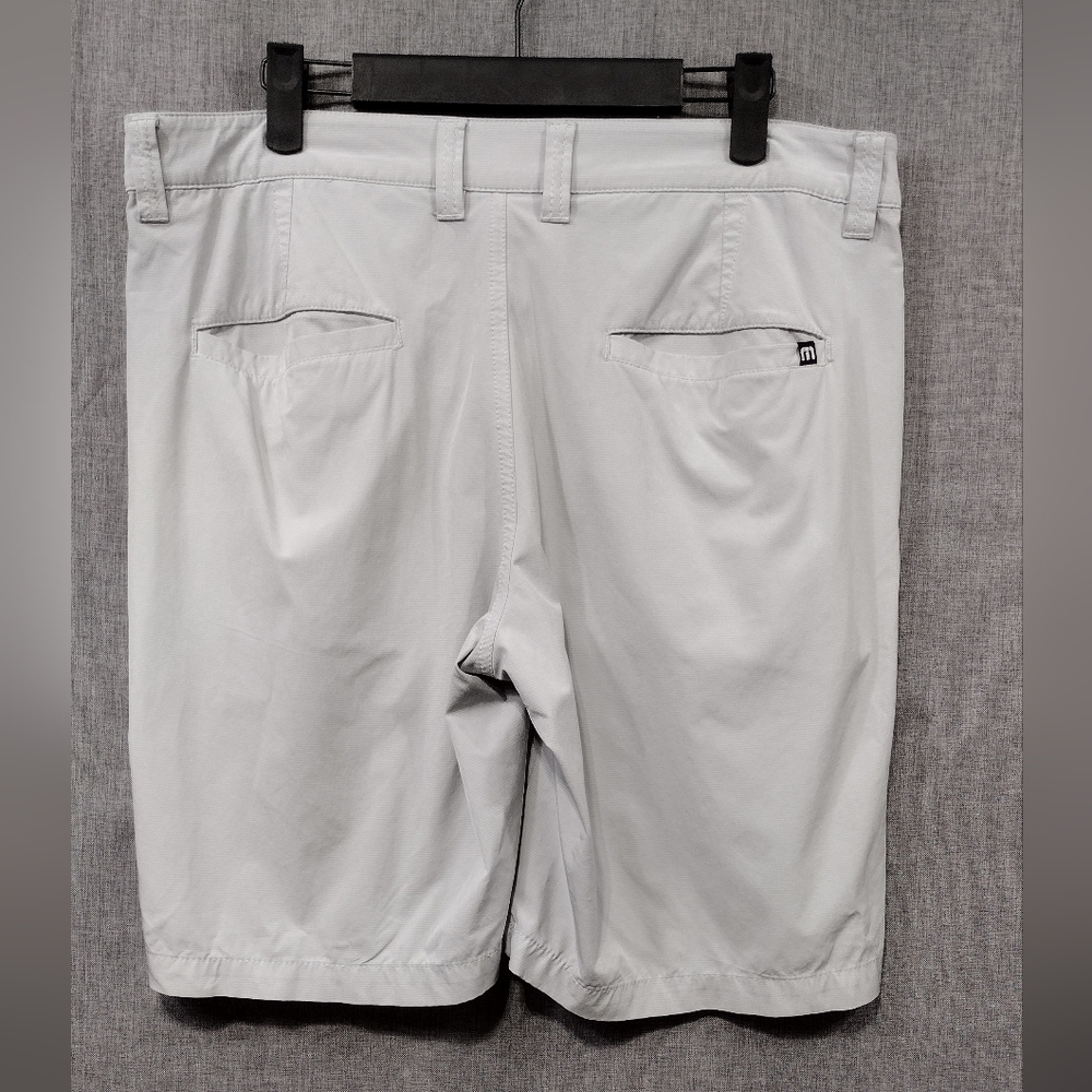 Travis Mathew Golf Shorts Mens 33 Gray Outdoor Sporty Casual Comfy - Picture 5 of 8